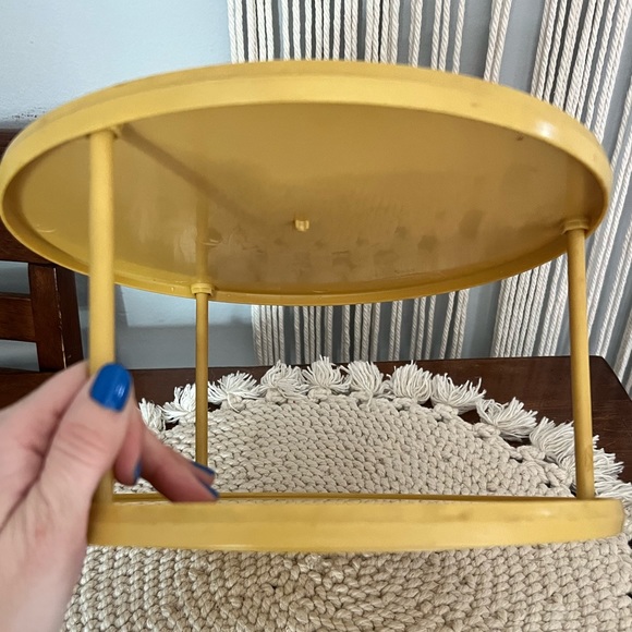 Rubbermaid 2 Tier 2725 Harvest Gold Turn Table Lazy Susan Spice Rack Vintage - Picture 6 of 6